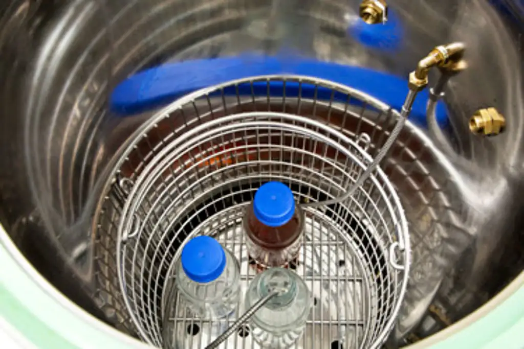 Cuestiones clave a la hora de adquirir un nuevo autoclave: capacidad y duración del ciclo
